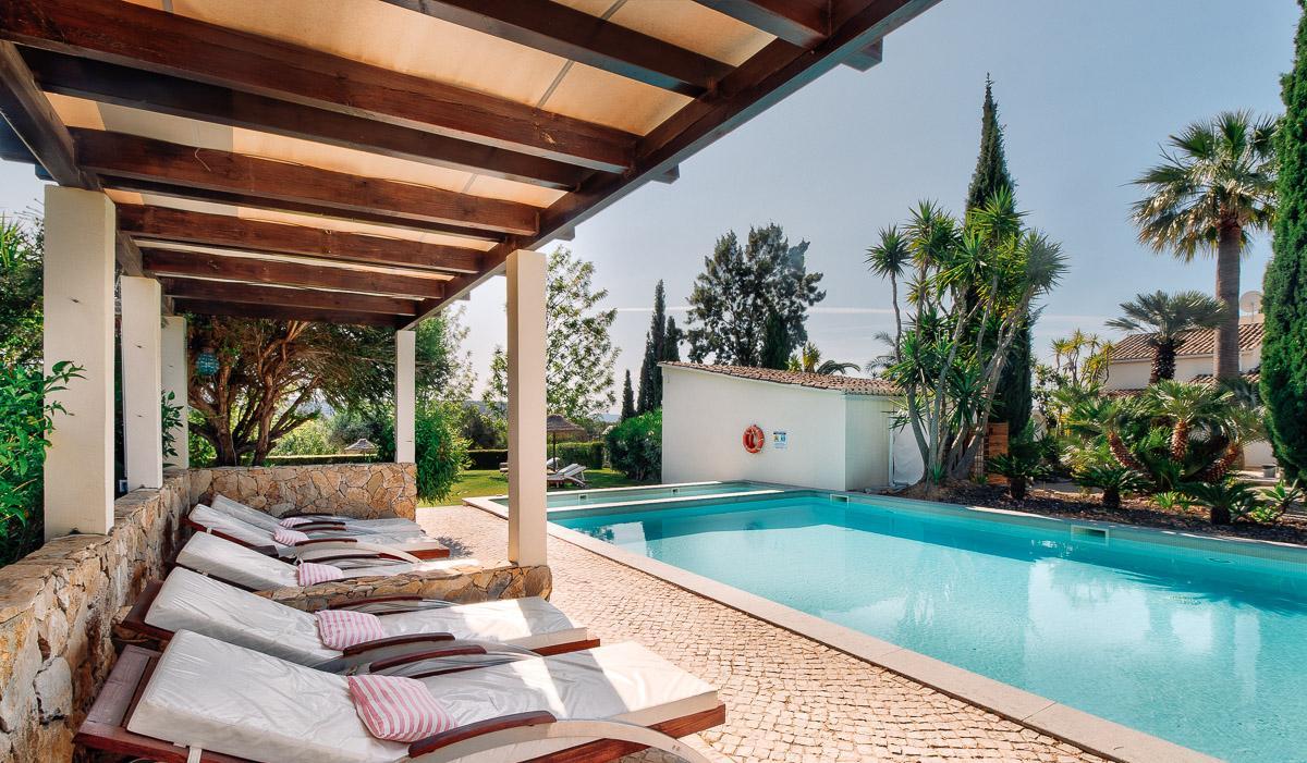 Relax by the pool at Casa Porta Azul