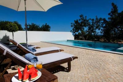 Private pool at Casa da Aldeia